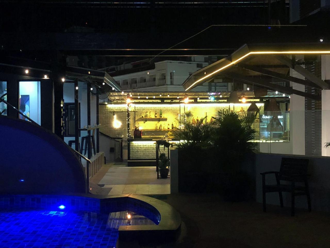 Bodega Phuket Patong (Adults Only) Albergue Exterior foto