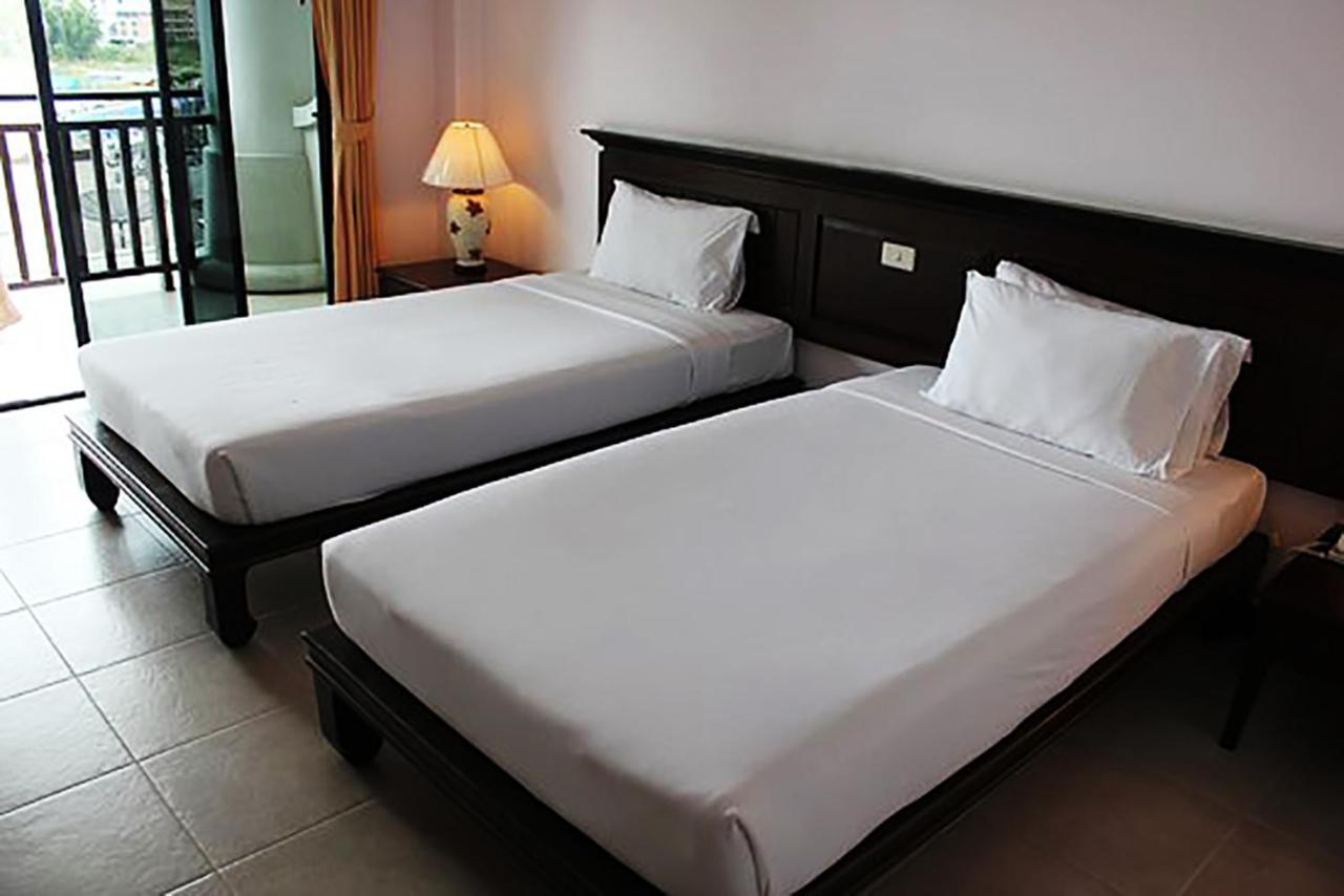 Bodega Phuket Patong (Adults Only) Albergue Exterior foto