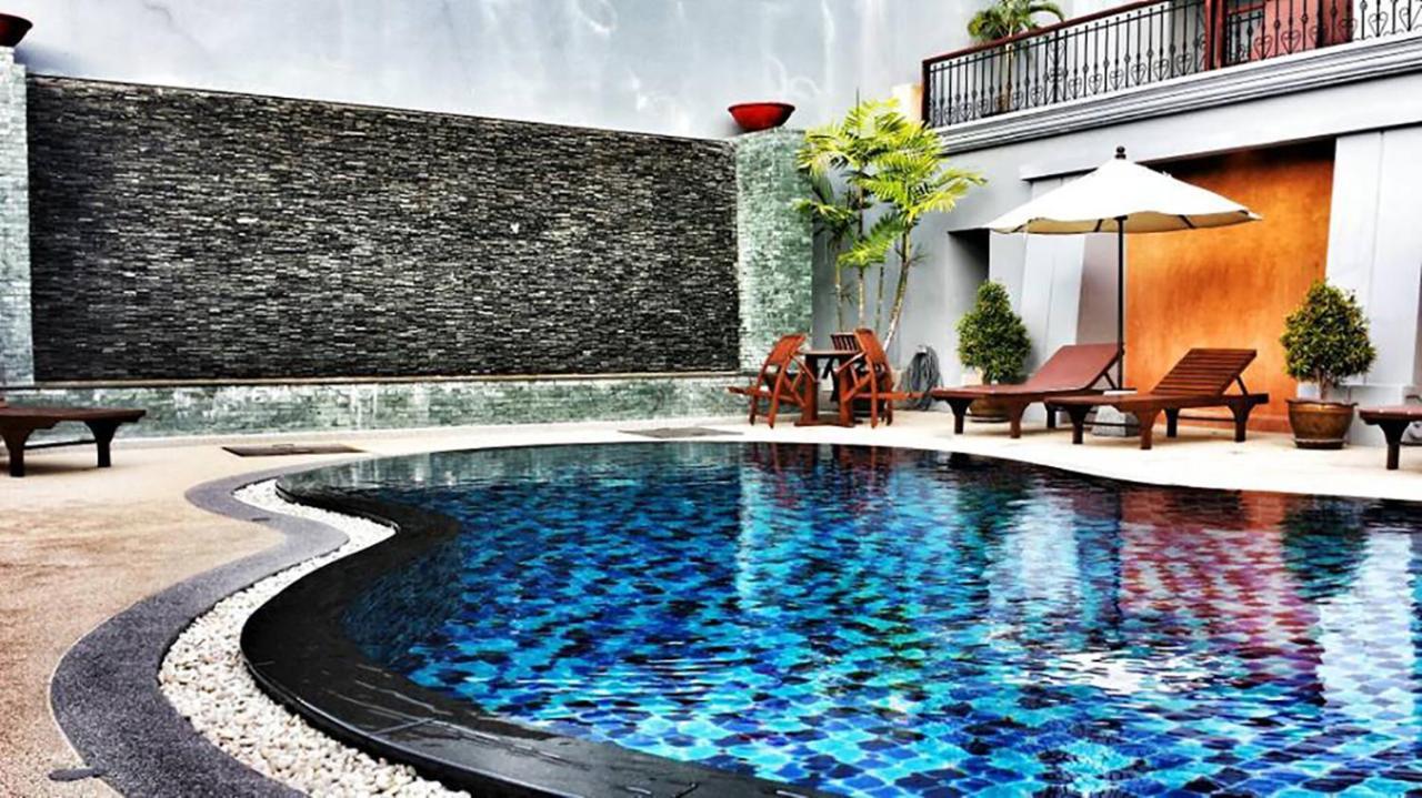 Bodega Phuket Patong (Adults Only) Albergue Exterior foto